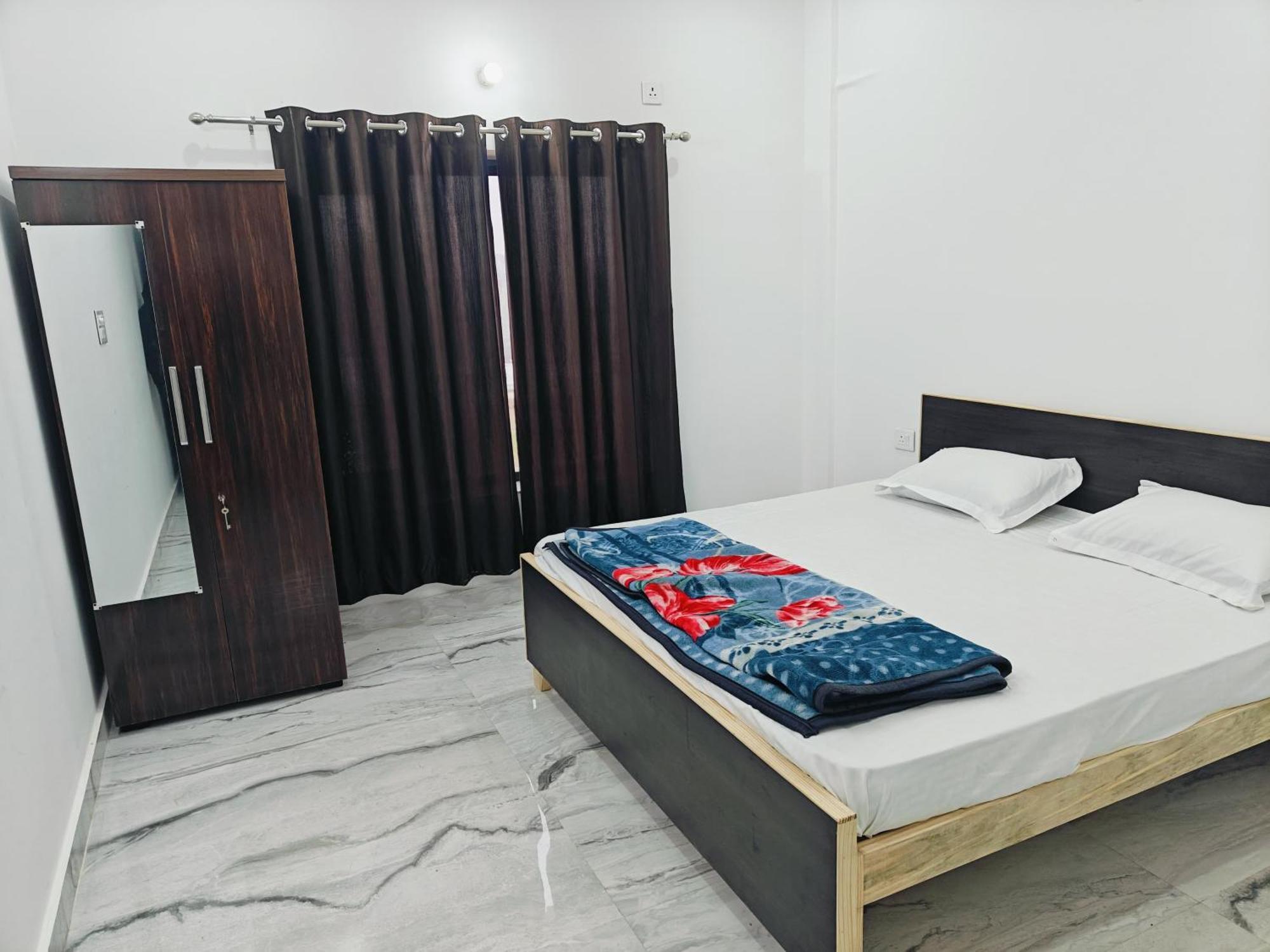 Guest house Affordable Non-ac Near Iim