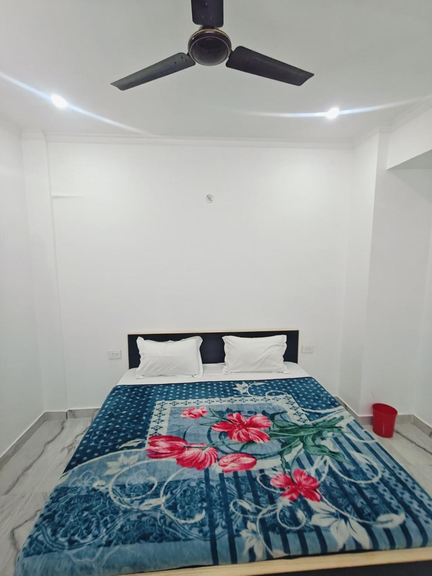 Affordable Non-ac Near Iim Guest house Lucknow